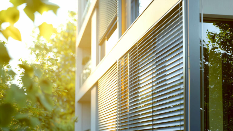 Kölner Hausbesitzer aufgepasst: Rollläden-Upgrade für Energieeffizienz und Lebensqualität